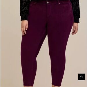 Bombshell Skinny Corduroy High-Rise Jean